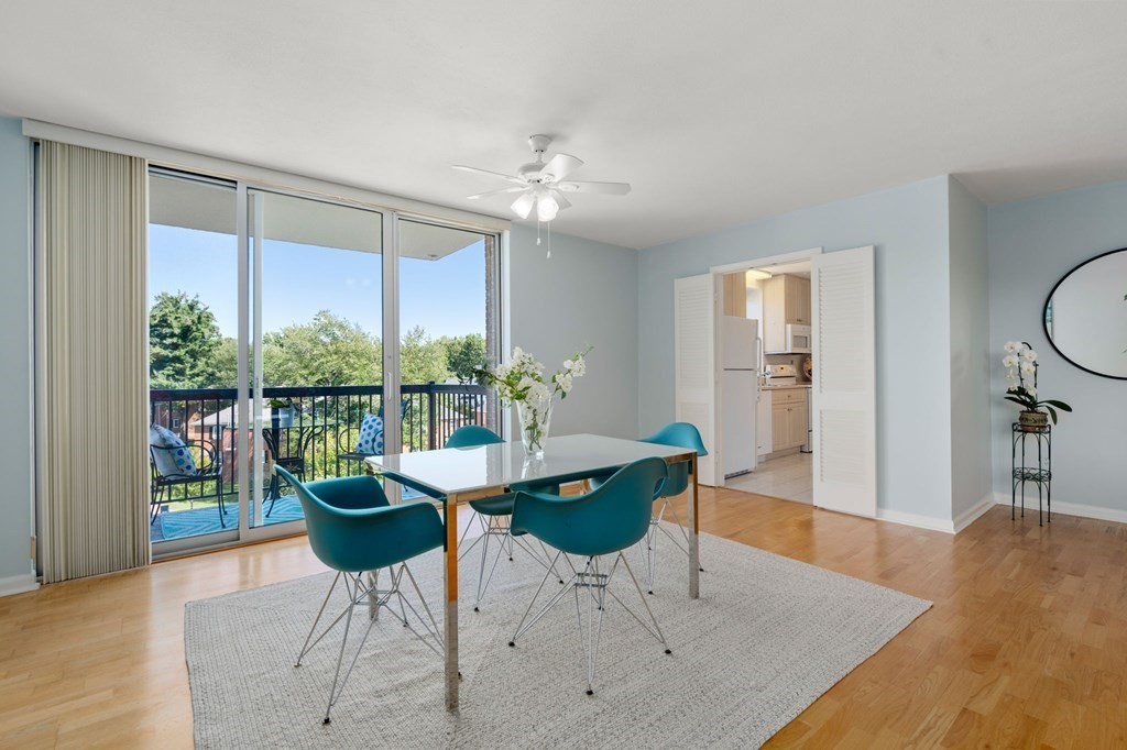 20 Hammond Pond Pkwy, Chestnut Hill