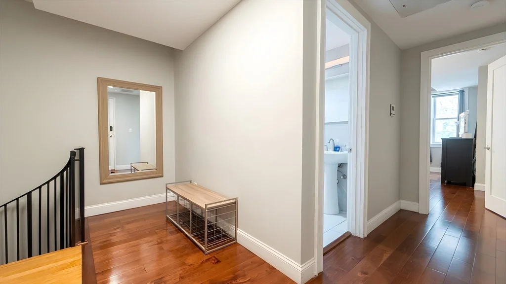 9 Anderson, Beacon Hill