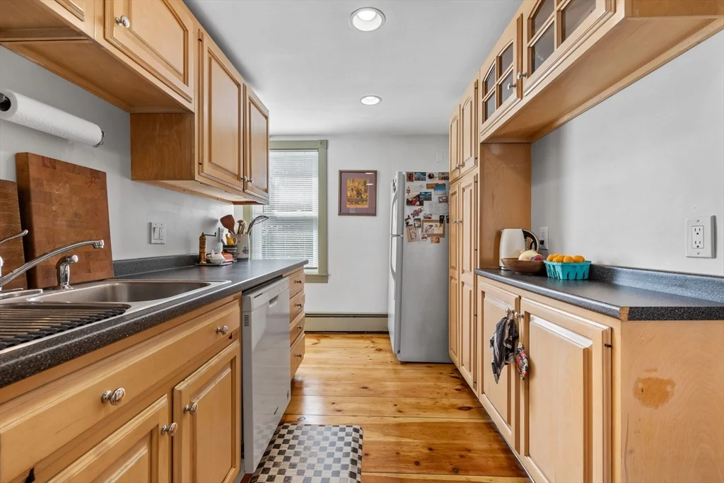 9 Hodges Ct, Salem