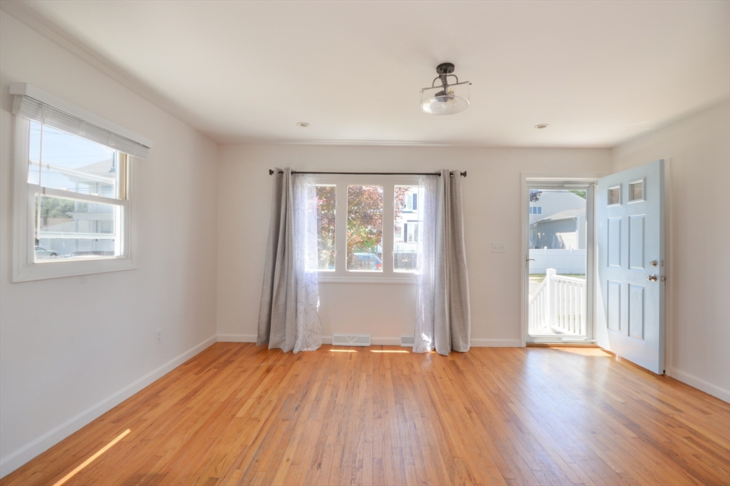 42 Buttonwood Rd, Bliss Corner