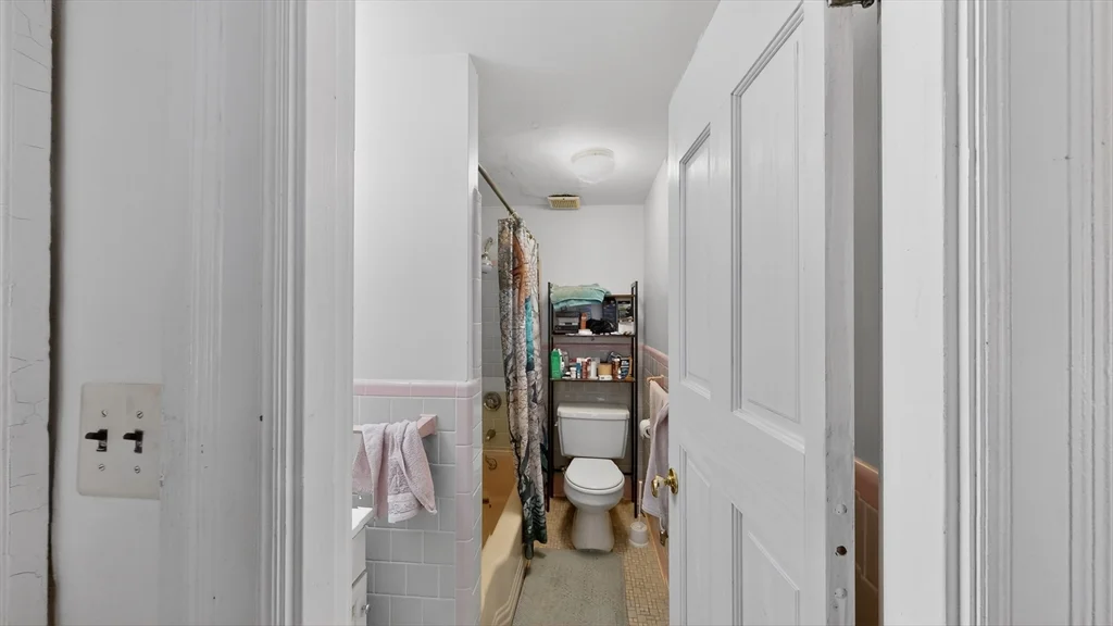 1069 Beacon St, Coolidge Corner