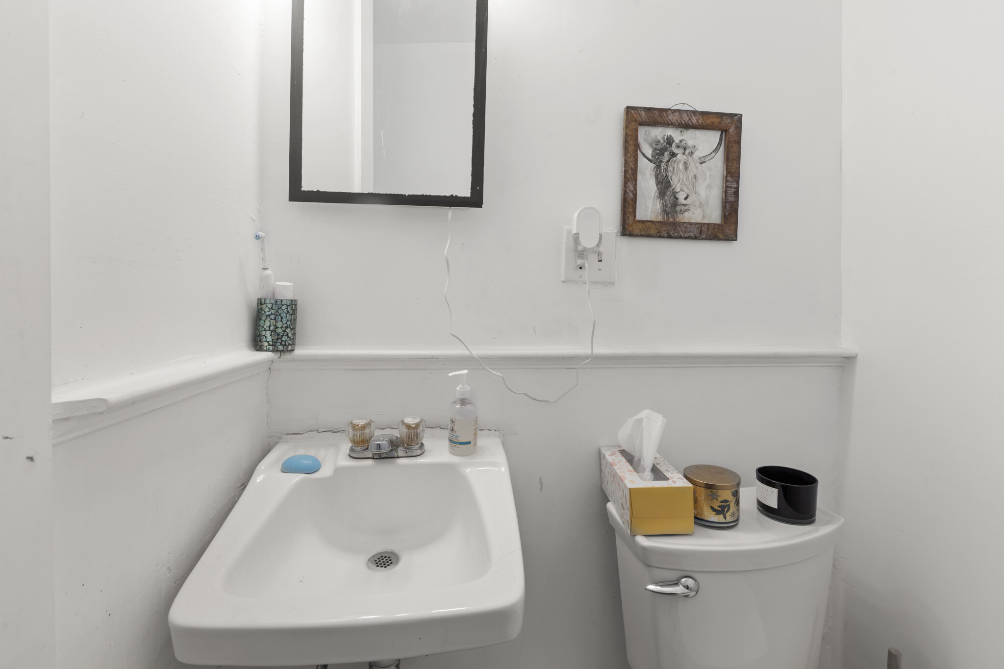 1462 Commonwealth, Brighton