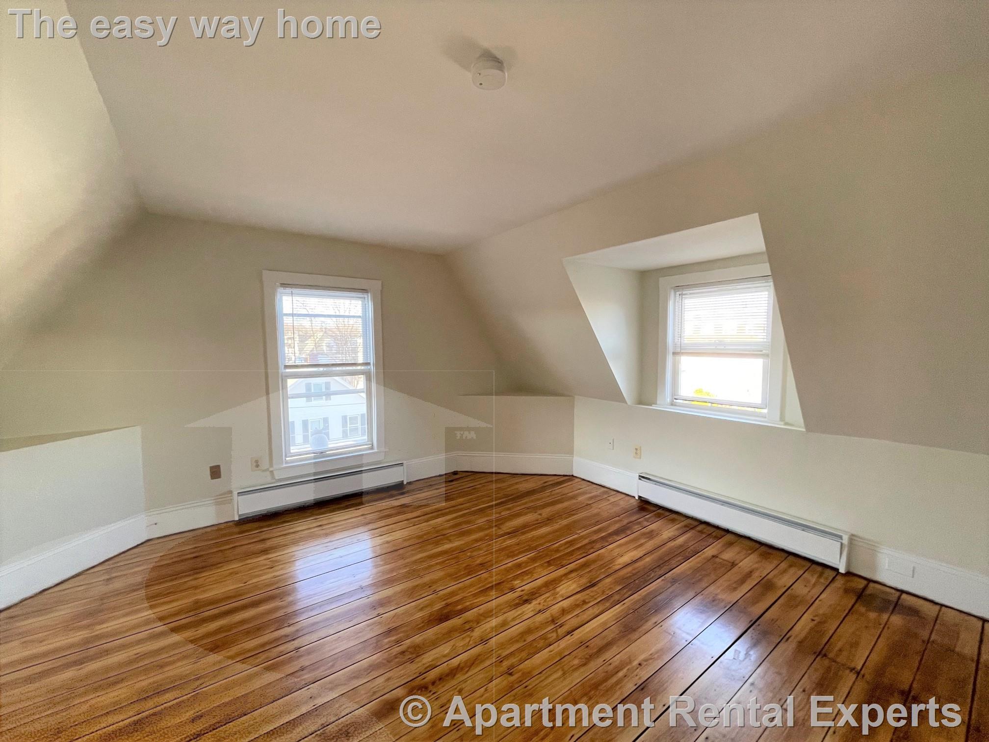 14 Chestnut St, Malden Center