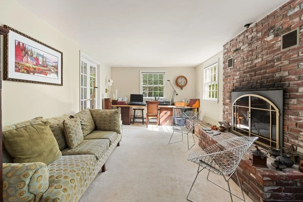 368 Main St, Lynnfield