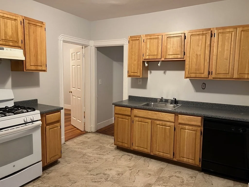 3 Carson St, Dorchester