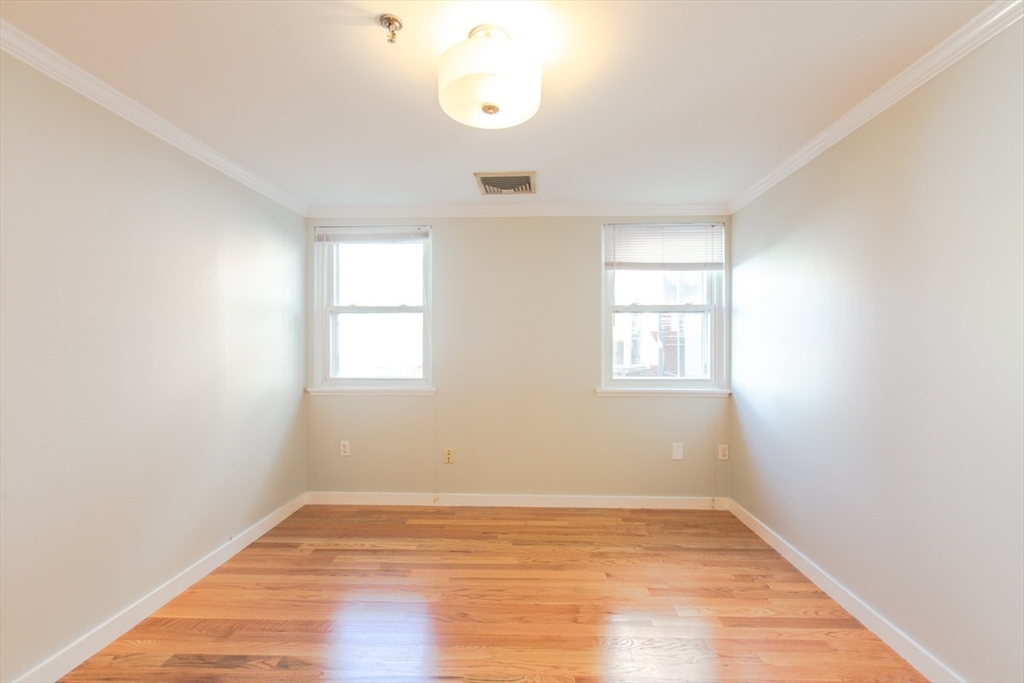 118 Tudor St, South Boston