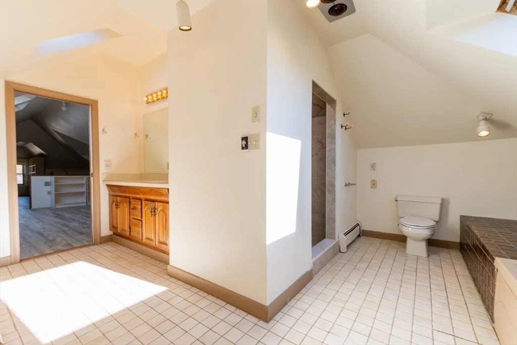 81 Cushing Ave, Belmont