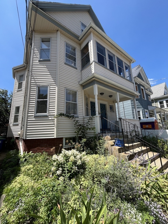 12 Glendale Ave, Teele Square