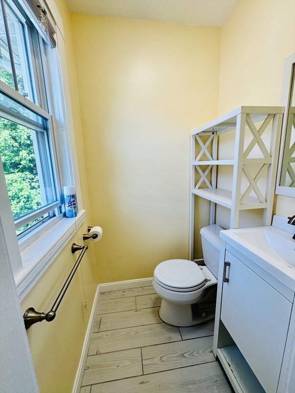 238 Washington, Winchester