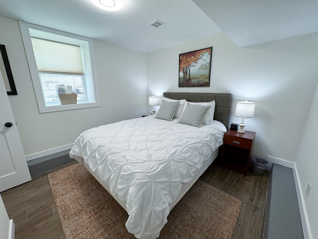 41 Wiltshire, Boston