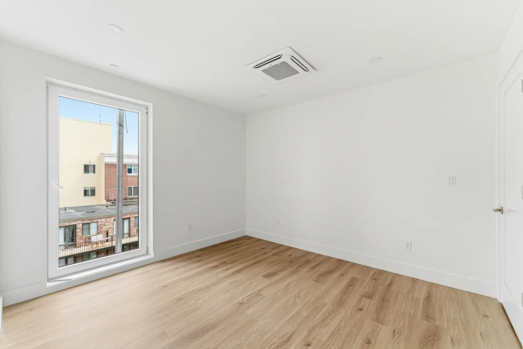 1035 Commonwealth Ave, Allston