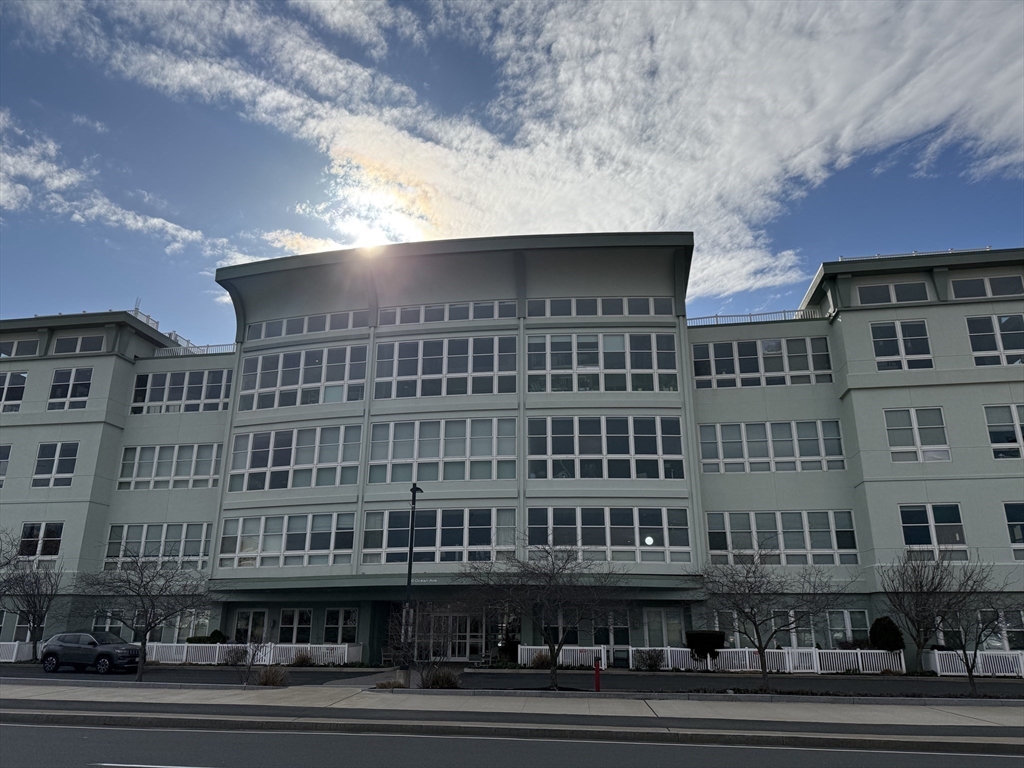 10 Ocean Ave, Revere Beach