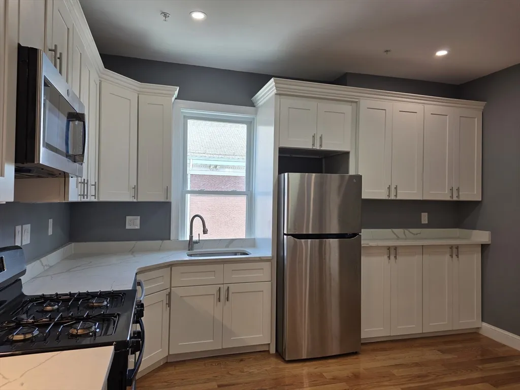 339 Cambridge St, East Cambridge