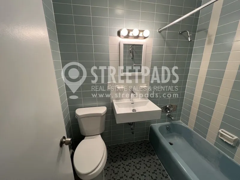 2018 Commonwealth Ave, Brighton