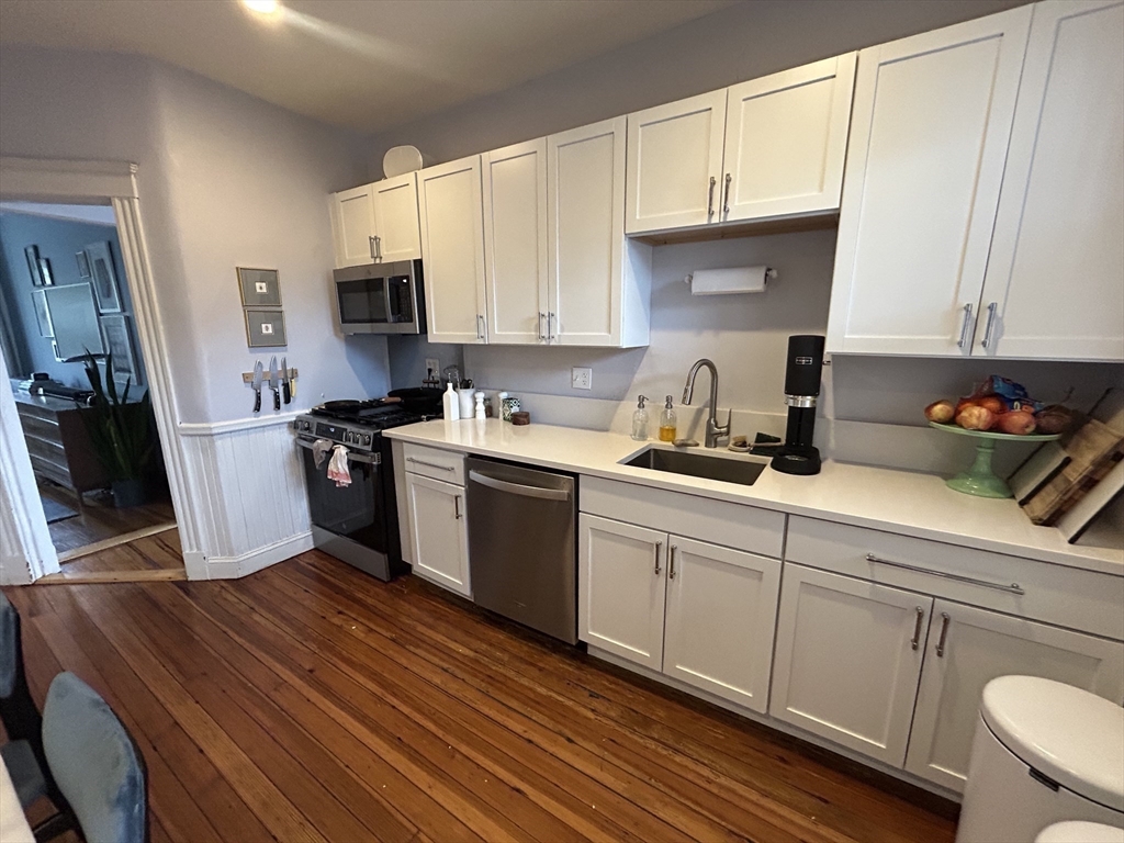 609 Centre St, Jamaica Plain