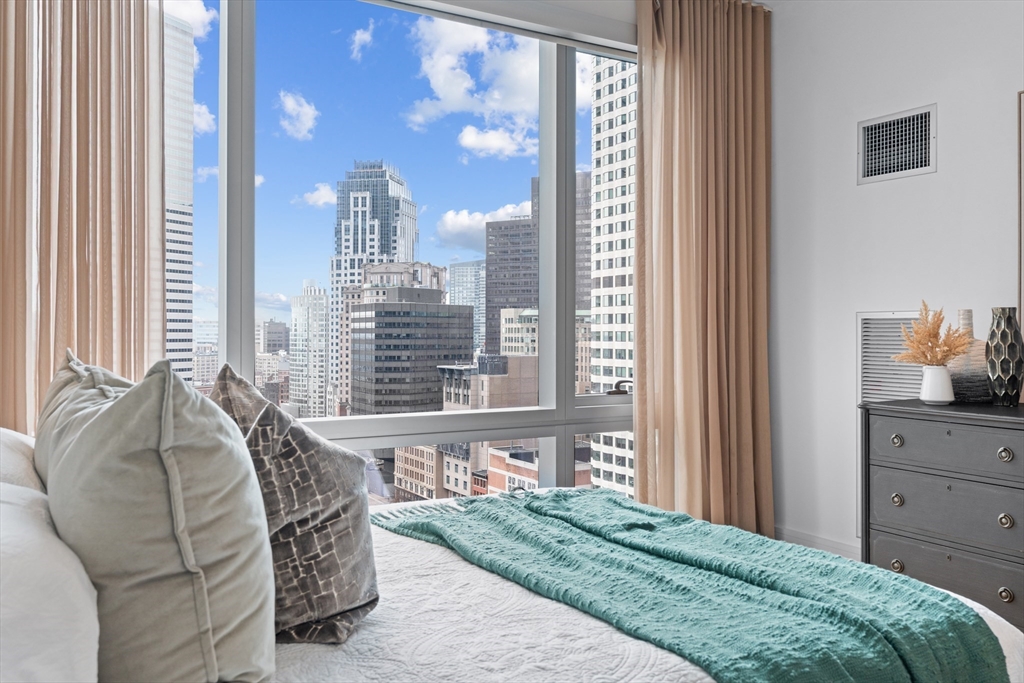 500 Atlantic Ave, Waterfront