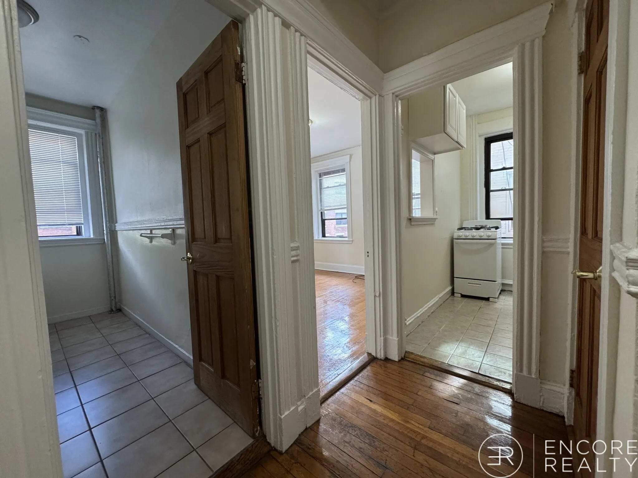 364 Riverway, Mission Hill