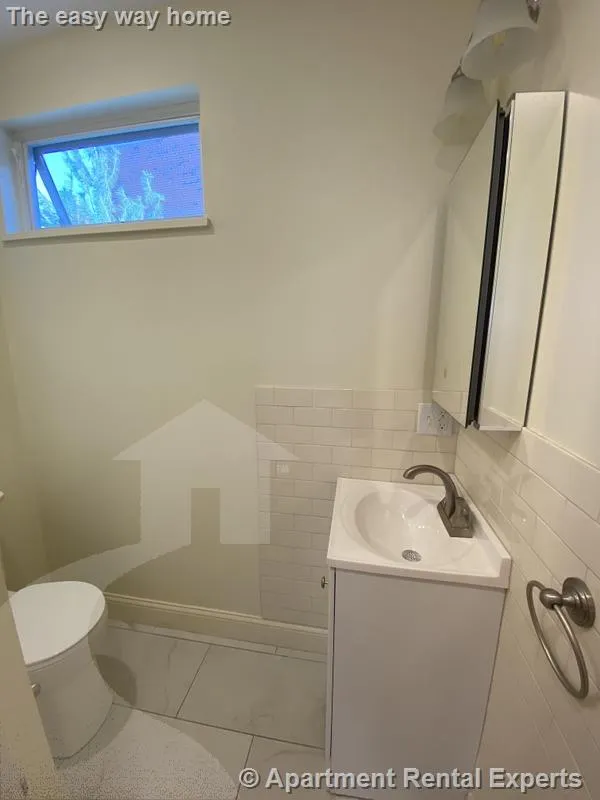 379 Harvard St, Harvard Square