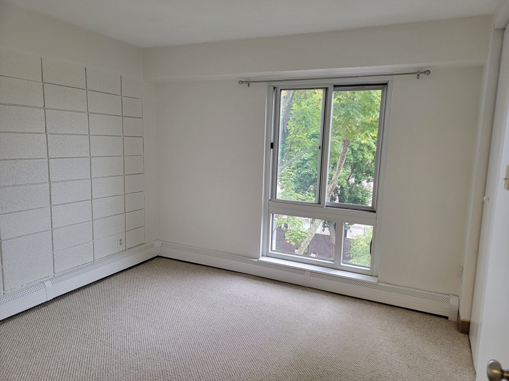 4 Trowbridge Pl, Mid-Cambridge