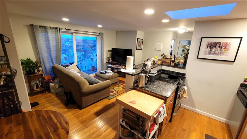 70 Park St, Ward Two