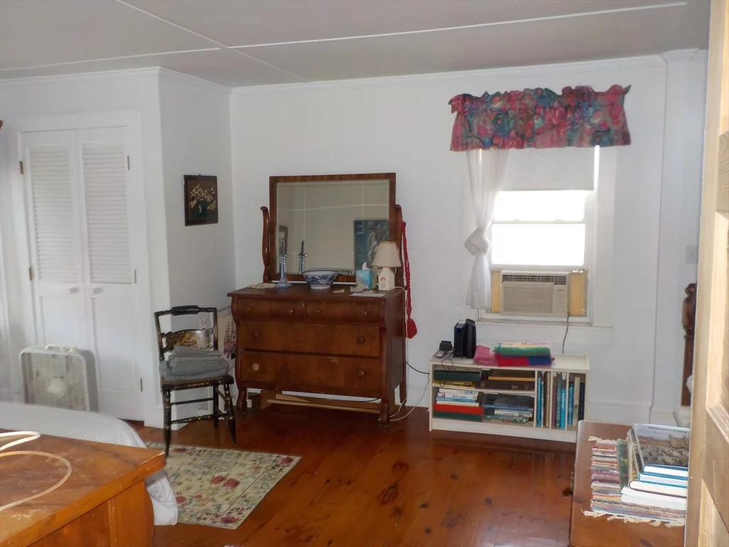 186 Brayton Point Rd, Acoaxet