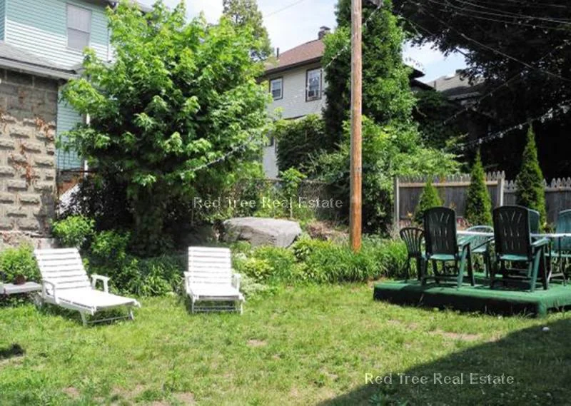 42 Kirkwood Rd, Brighton