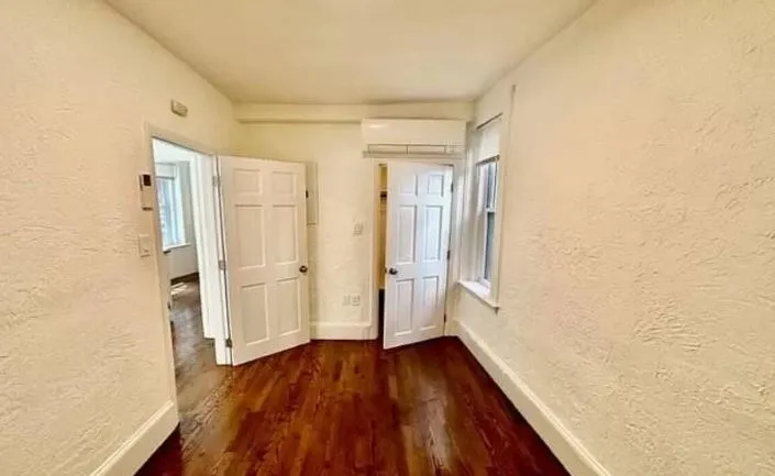 4 Garden Court St, North End