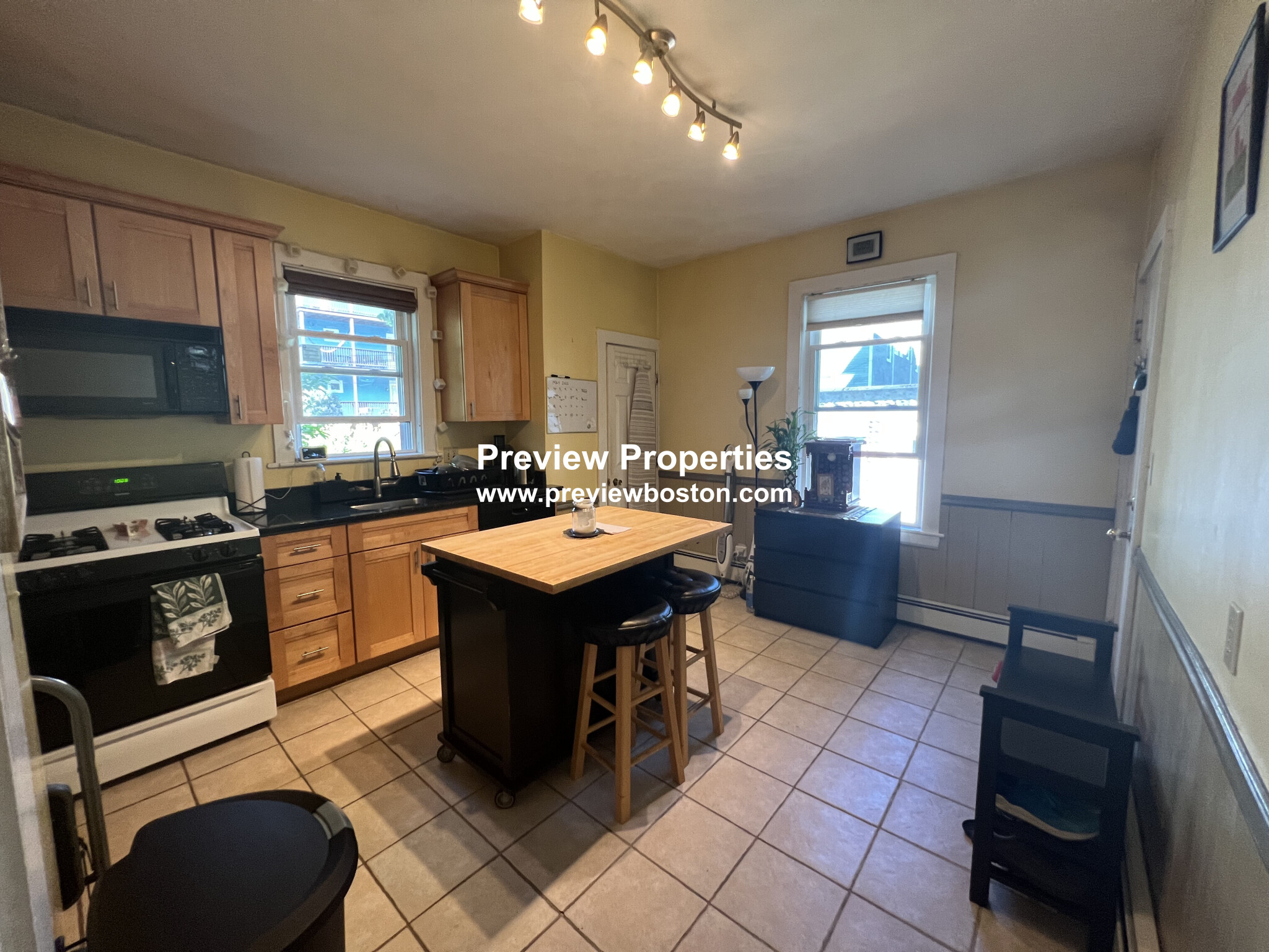 12 Anson St, Jamaica Plain