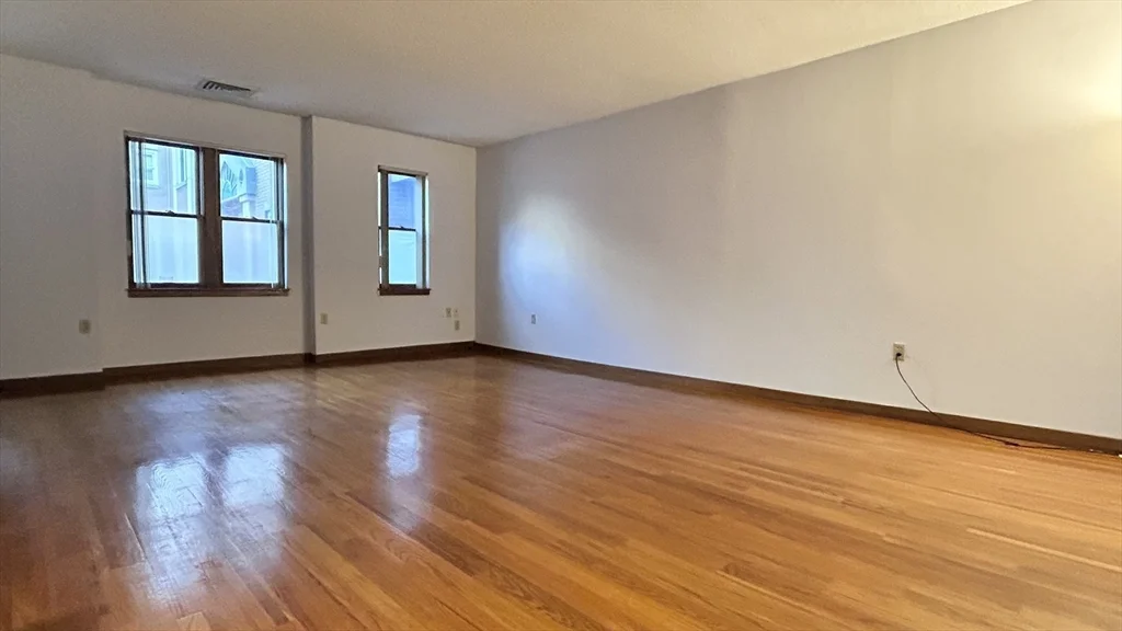 28 Parkman St, Coolidge Corner