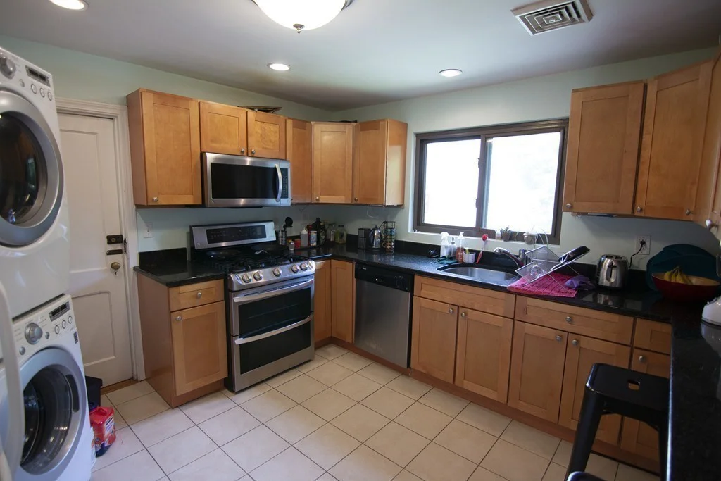 9 Reservoir Rd, Chestnut Hill