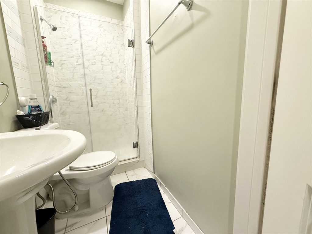 409 Dudley St, Roxbury