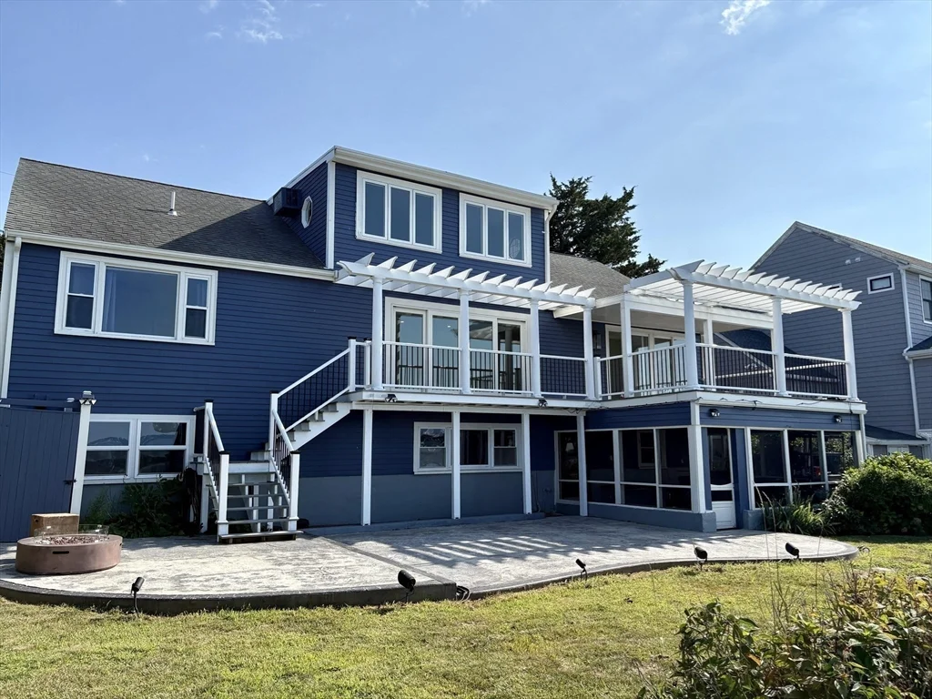 85 Regatta Rd, North Weymouth