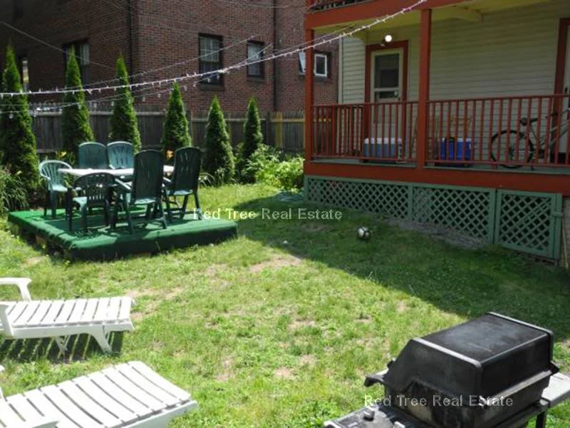 42 Kirkwood Rd, Brighton