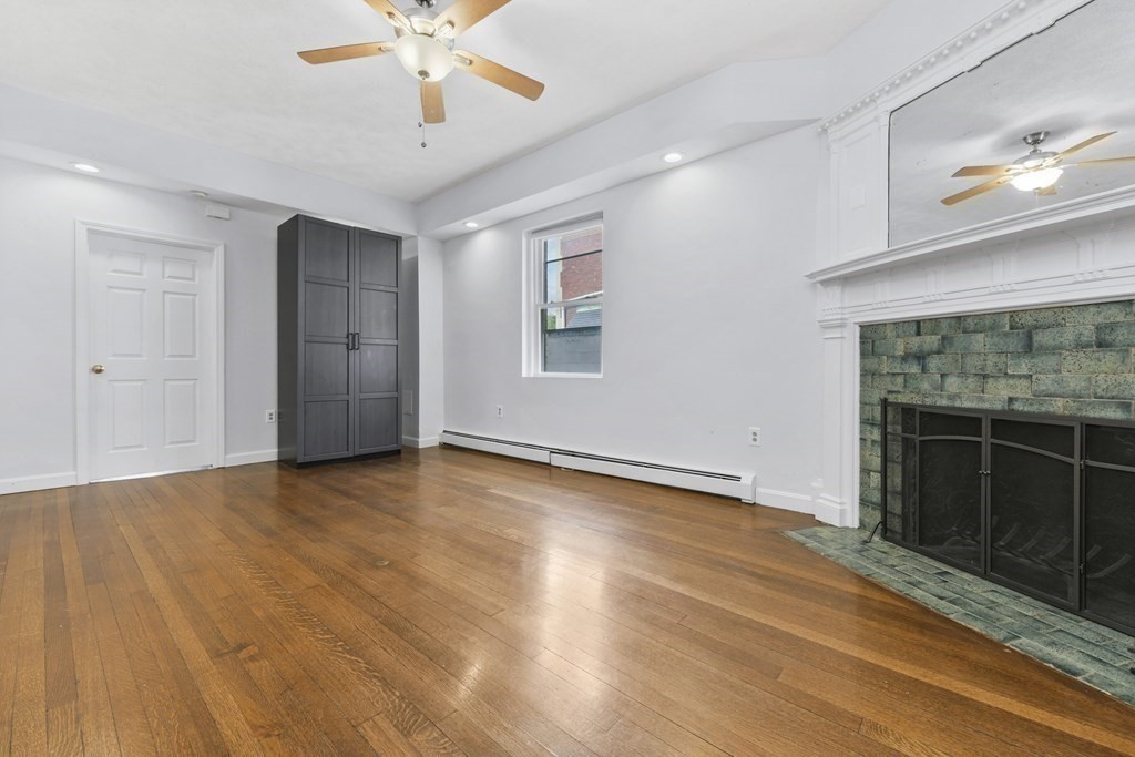 124 Saint Marys St, Fenway