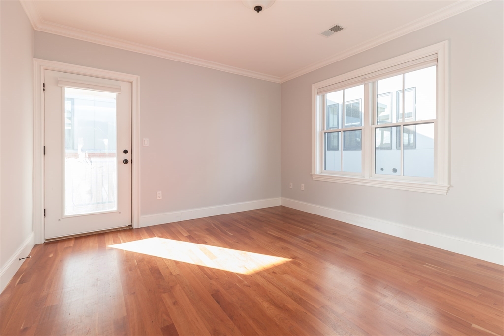 49 L St, South Boston