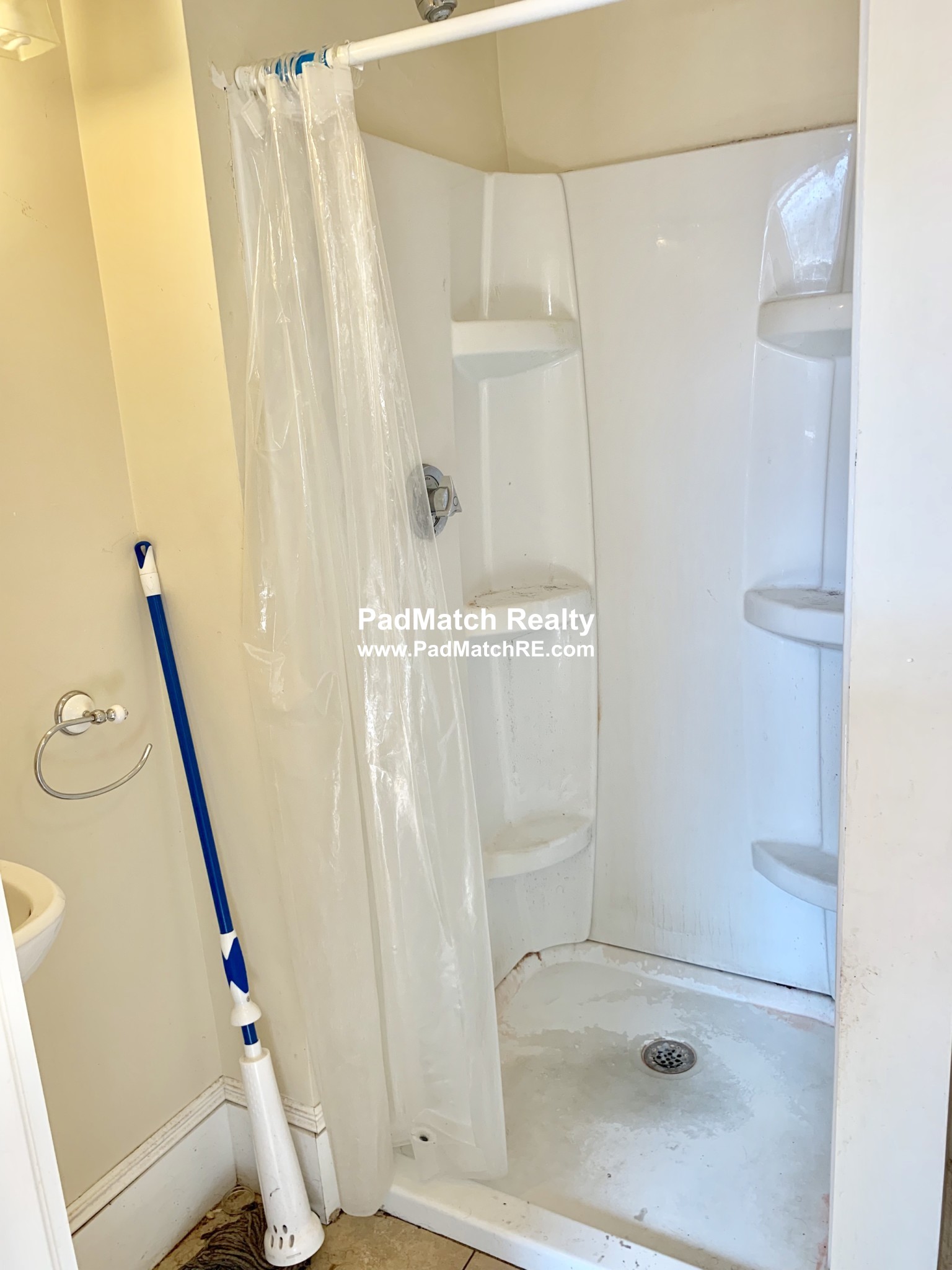 887 Huntington Ave, Mission Hill