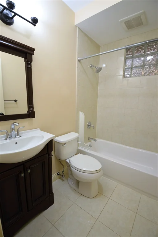 35 Saint Paul St, Coolidge Corner