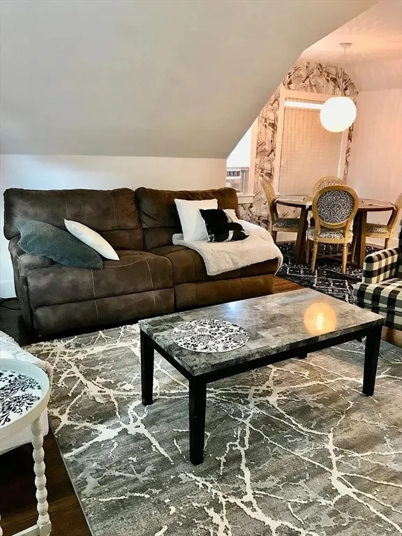 62 Cypress St, Emerson Gardens