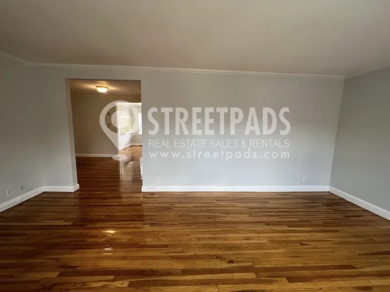 1163 Beacon St, Longwood