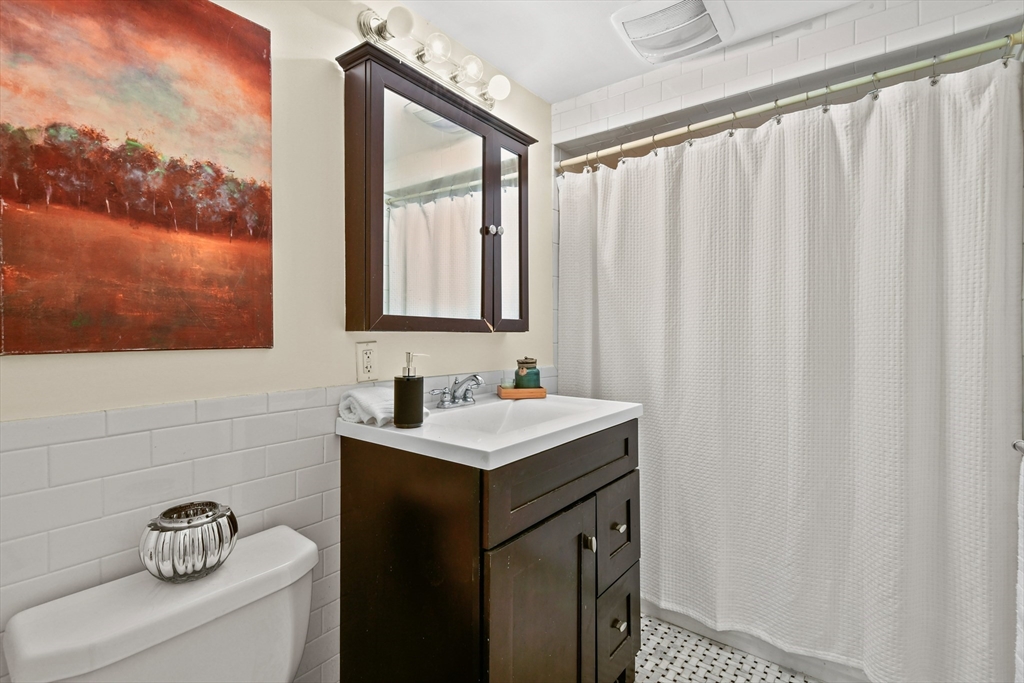 186 Commonwwalth Ave, Back Bay