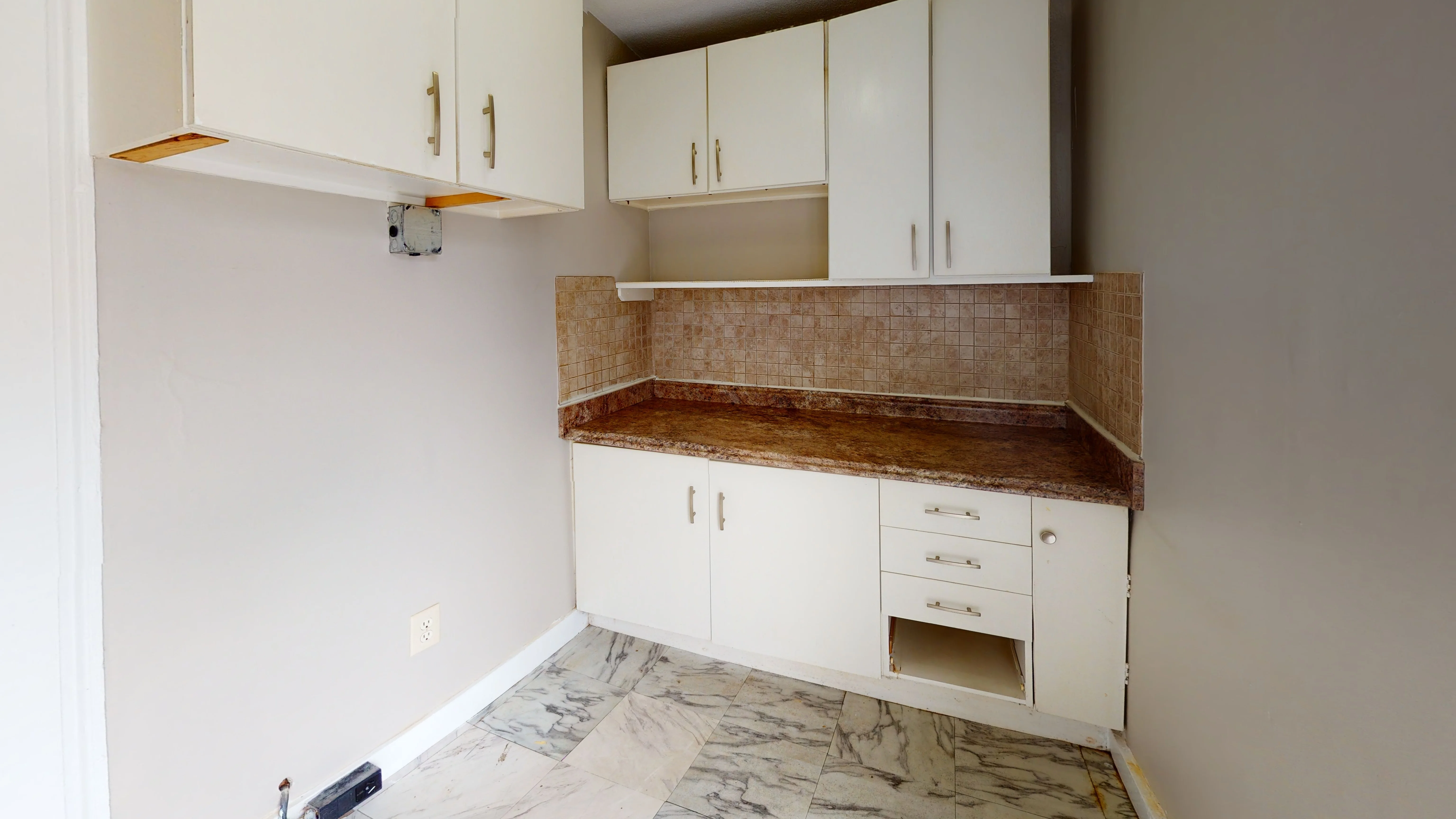 14 Kelley Ct, Allston