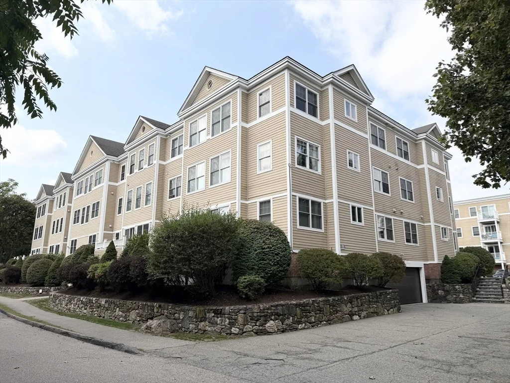 11 Cheriton Rd, West Roxbury