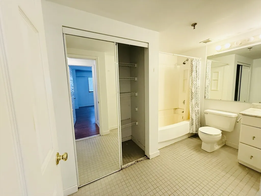 15 North Beacon St, Allston