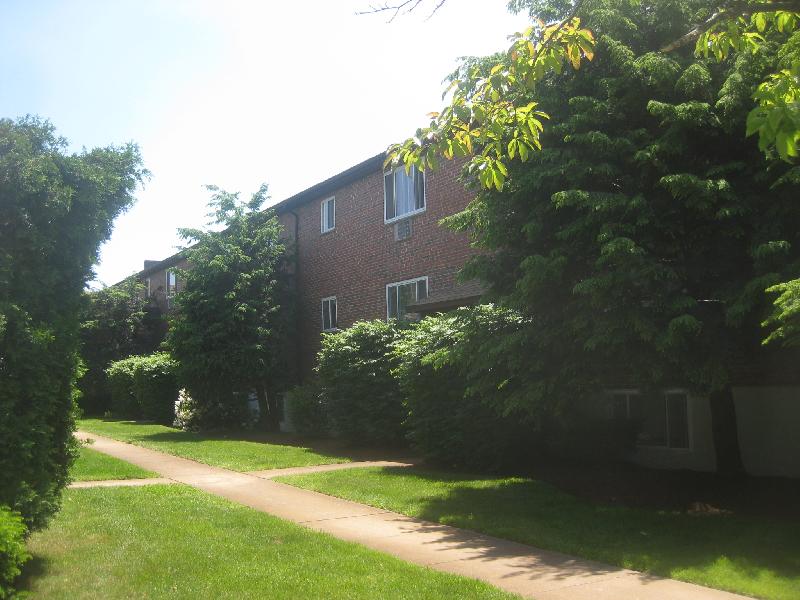 35 Westgate Rd, Chestnut Hill