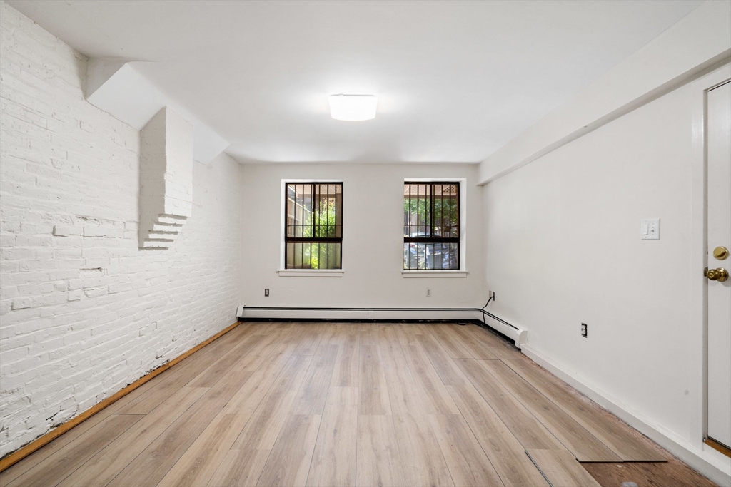 24 Braddock Park, South End