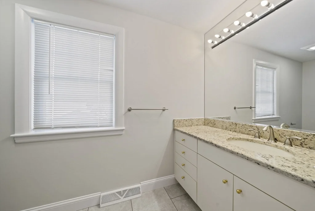 55 Evelyn Rd, Needham