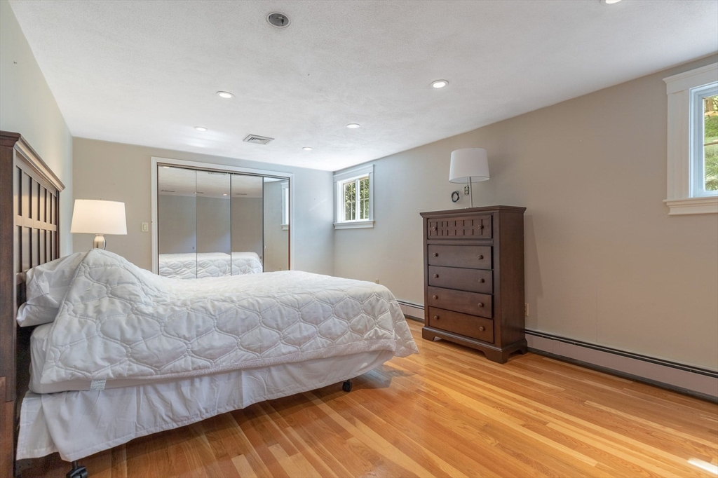 2 Sigmund St, Lynnfield