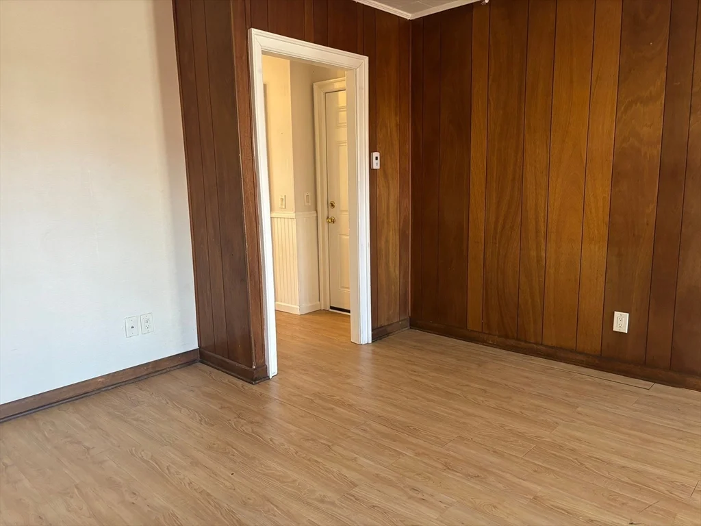 292 Providence Rd, Grafton