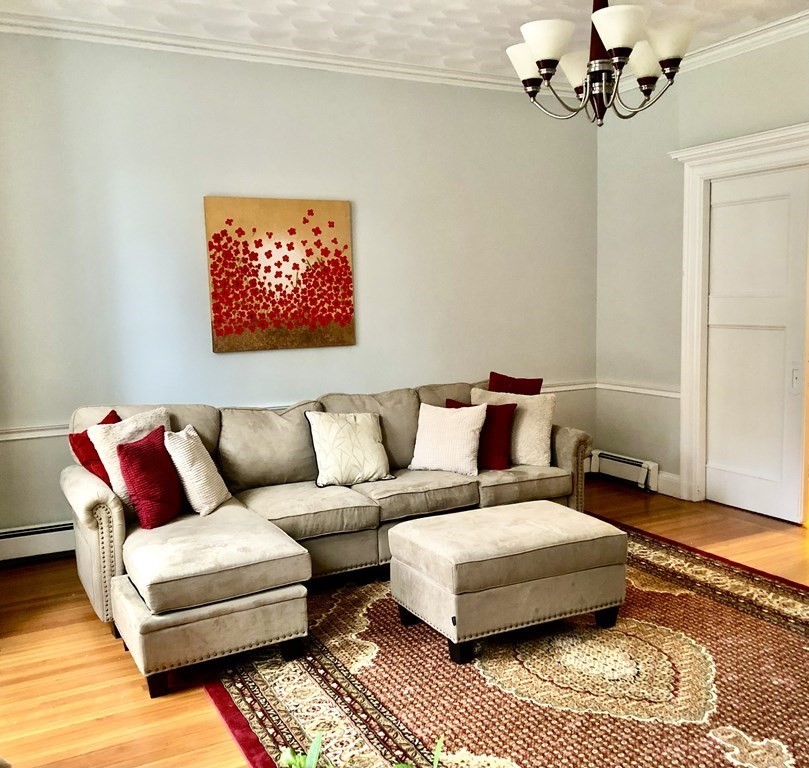 3 split bed, 2 bath apartment for rent at 318 Tappan St Unit 1, Brookline Village — photo 2 of 16