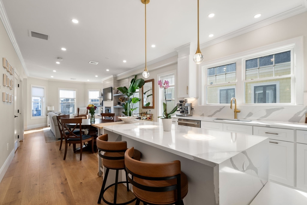 3 bed, 2.5 bath apartment for rent at 14 Norumbega St Unit 14, Strawberry Hill — photo 15 of 19